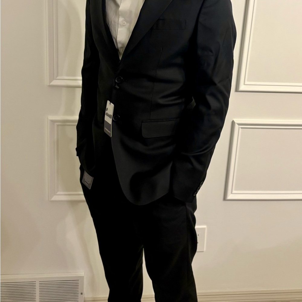 Men's Black Two-Button Suit Jacket & Pants - Classic Formal Ensemble
